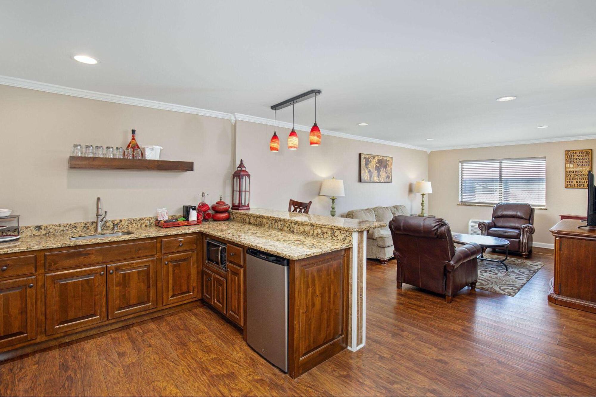 Ramada By Wyndham Bowling Green Buitenkant foto