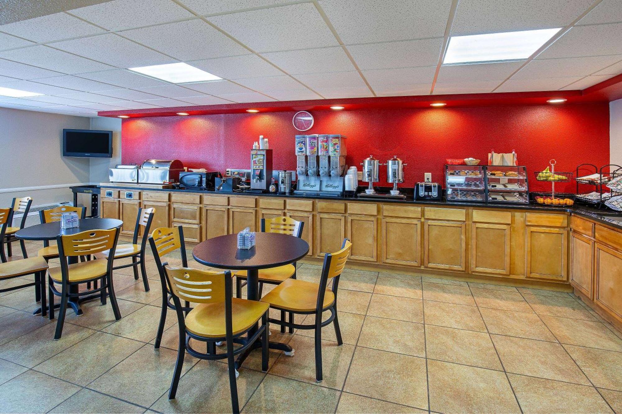 Ramada By Wyndham Bowling Green Buitenkant foto