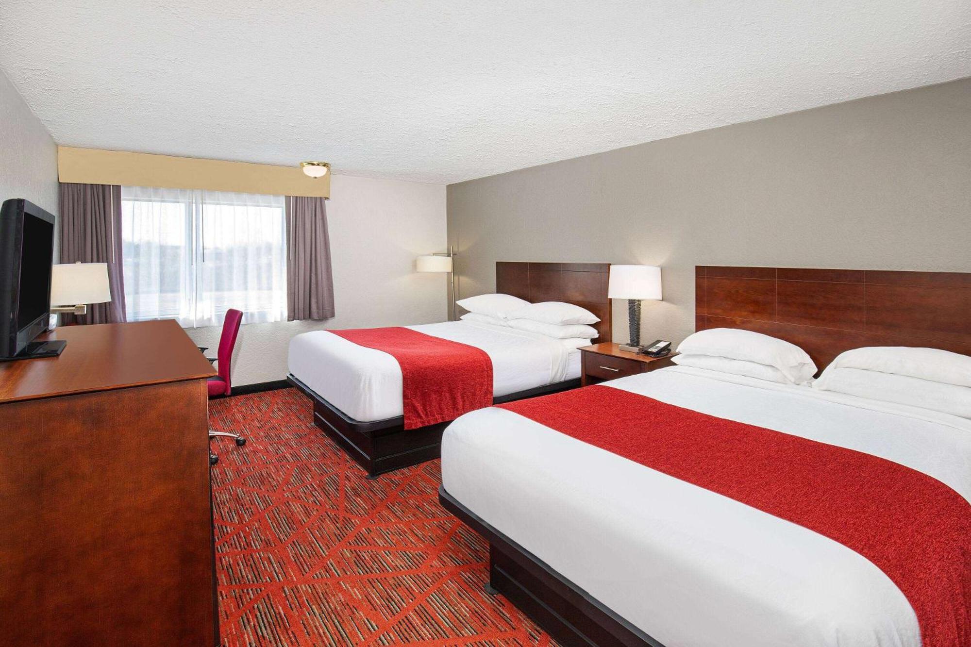Ramada By Wyndham Bowling Green Buitenkant foto