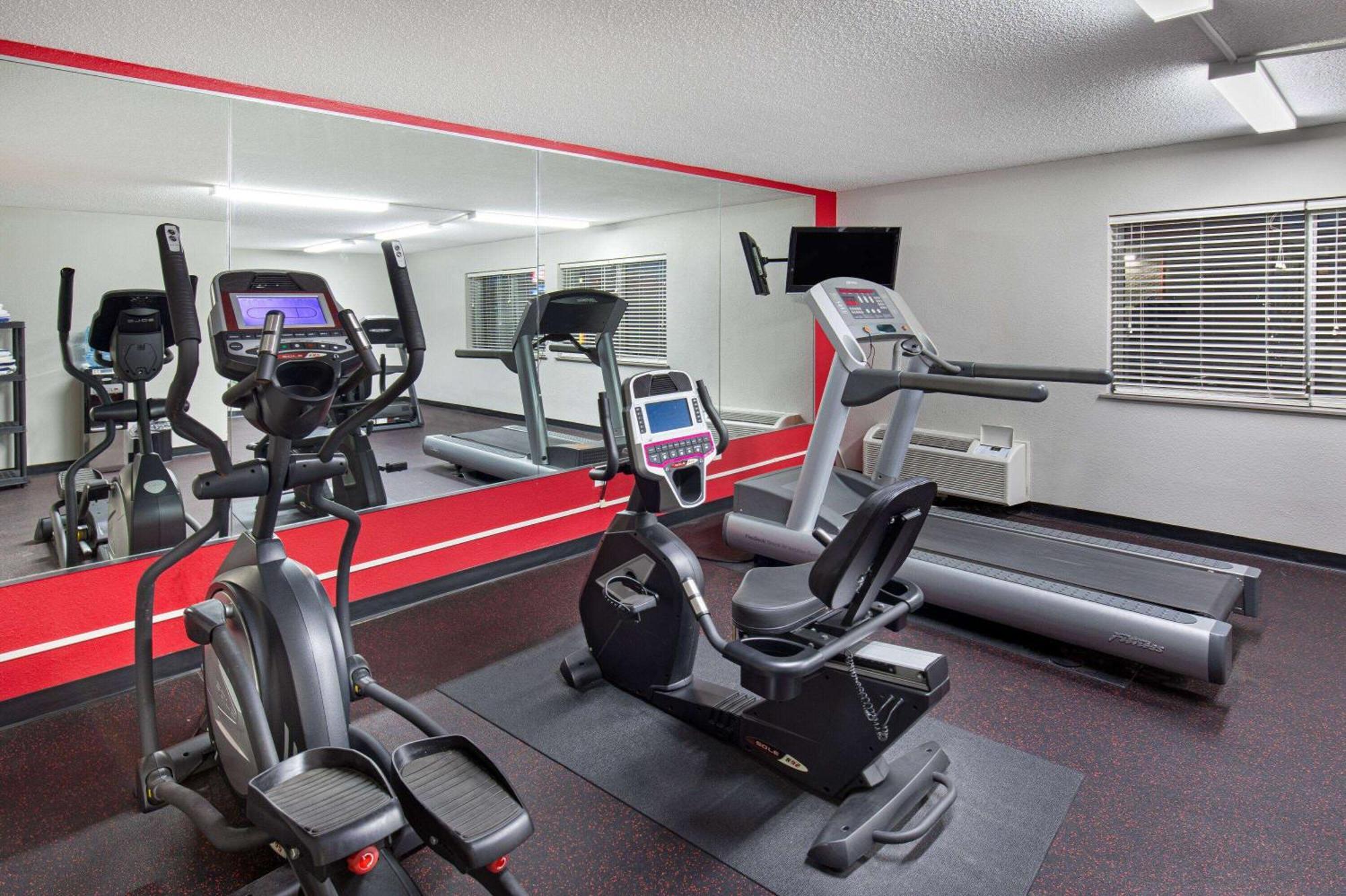 Ramada By Wyndham Bowling Green Buitenkant foto